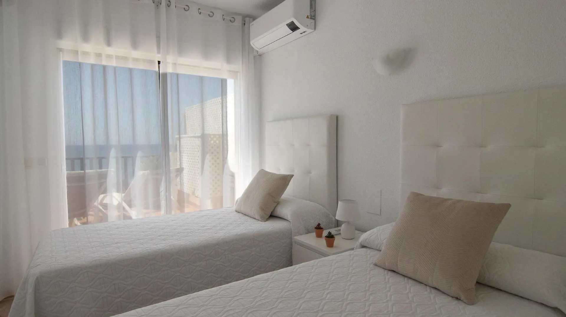 Oleholidays 921 Atico Romana Playa Vistas Al Mar Marbella 0*,  Spain